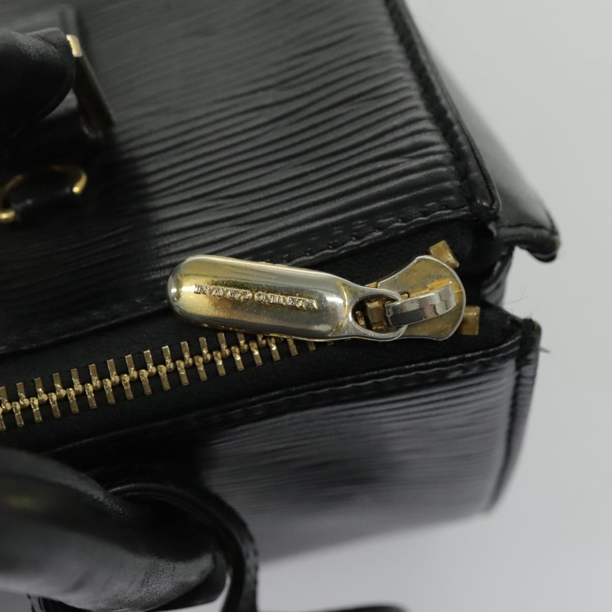 VALENTINO Hand Bag Leather Black Gold Auth bs18972