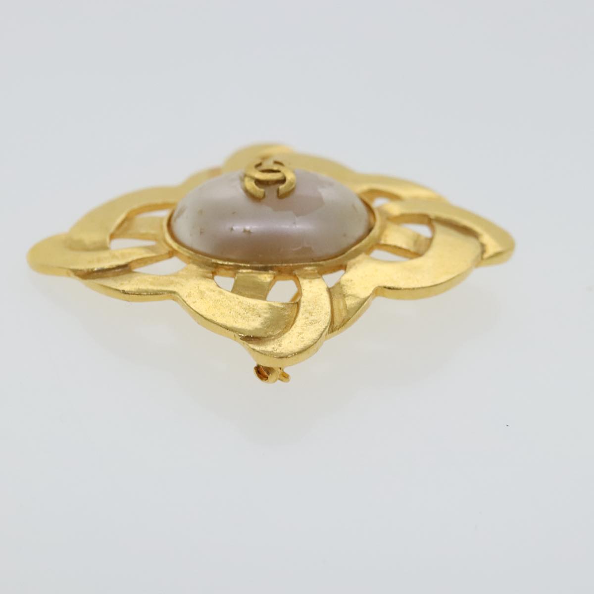 CHANEL Brooch metal Gold Tone CC Auth bs19066