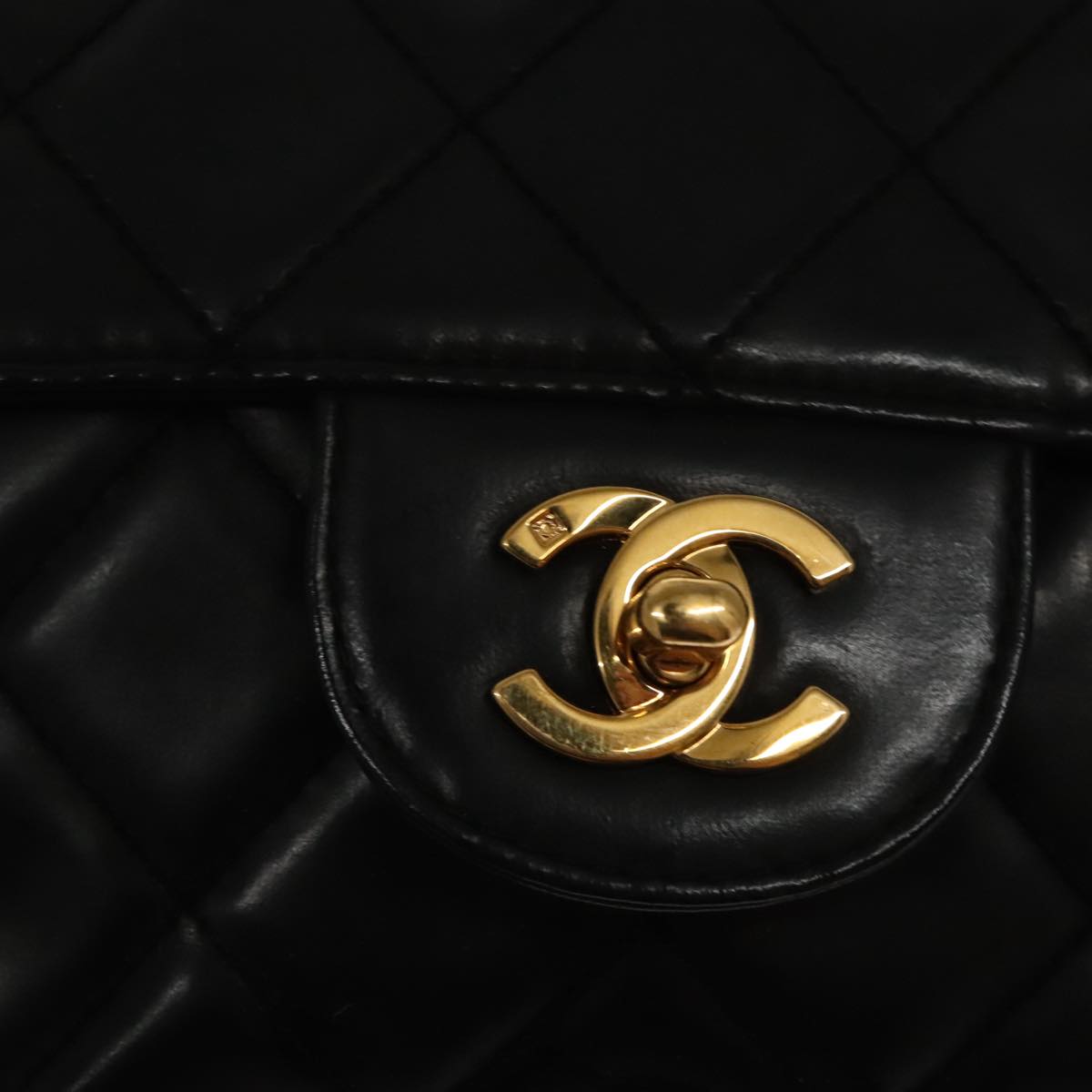 CHANEL Chain Matelasse Shoulder Bag Patent leather Black Gold CC Auth bs19067