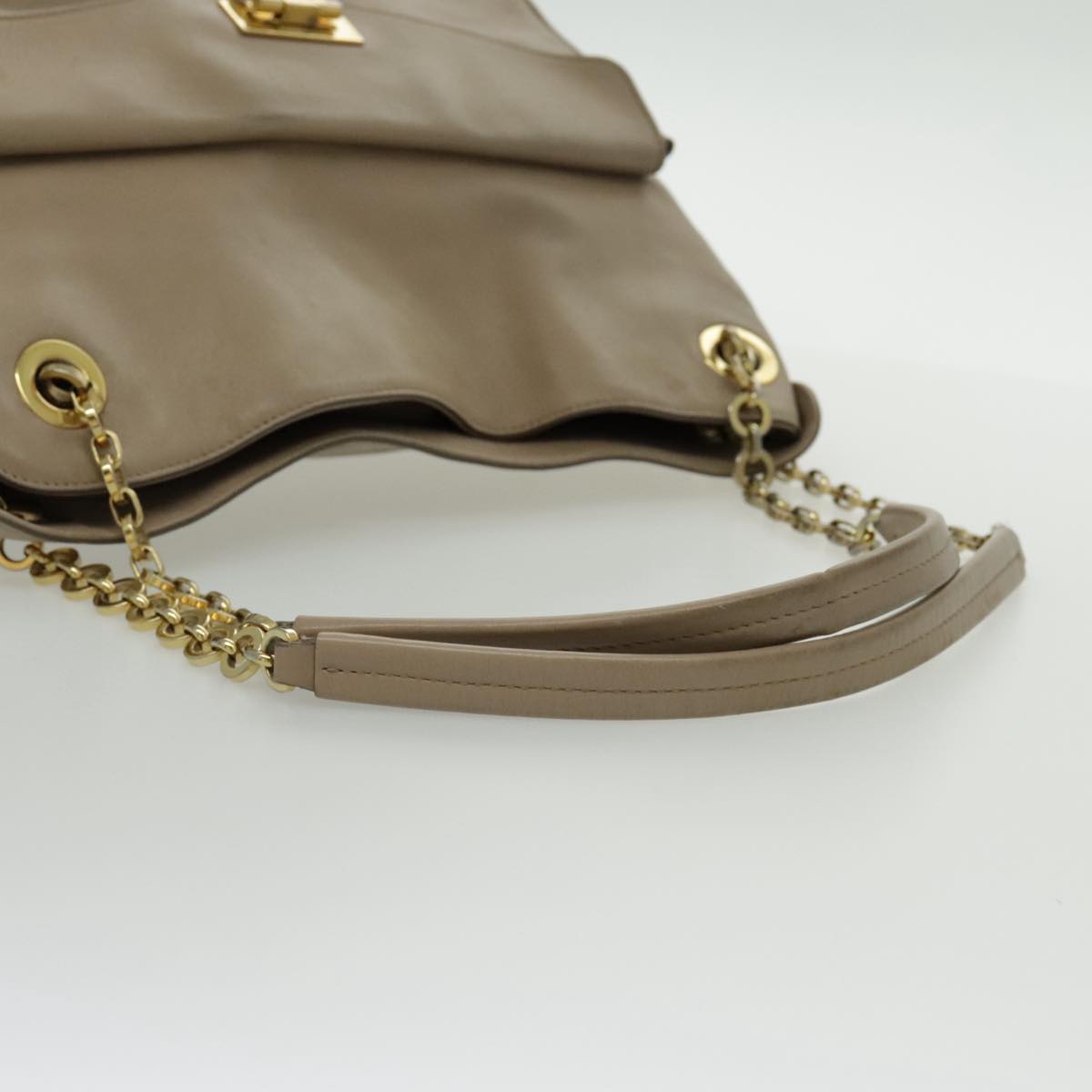 Salvatore Ferragamo Gancini Chain Shoulder Bag Leather Beige Gold Auth bs19111