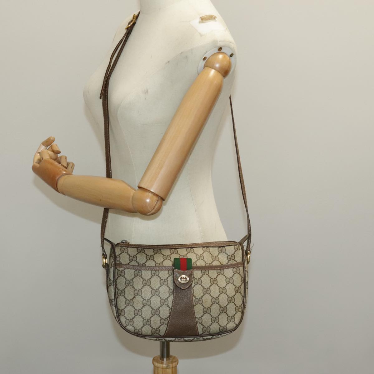 GUCCI GG Supreme Web Sherry Line Shoulder Bag PVC Beige 89 02 032 Auth bs19112