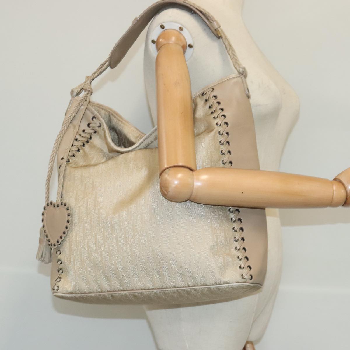 Christian Dior Trotter Canvas Shoulder Bag Beige Silver Auth bs19130