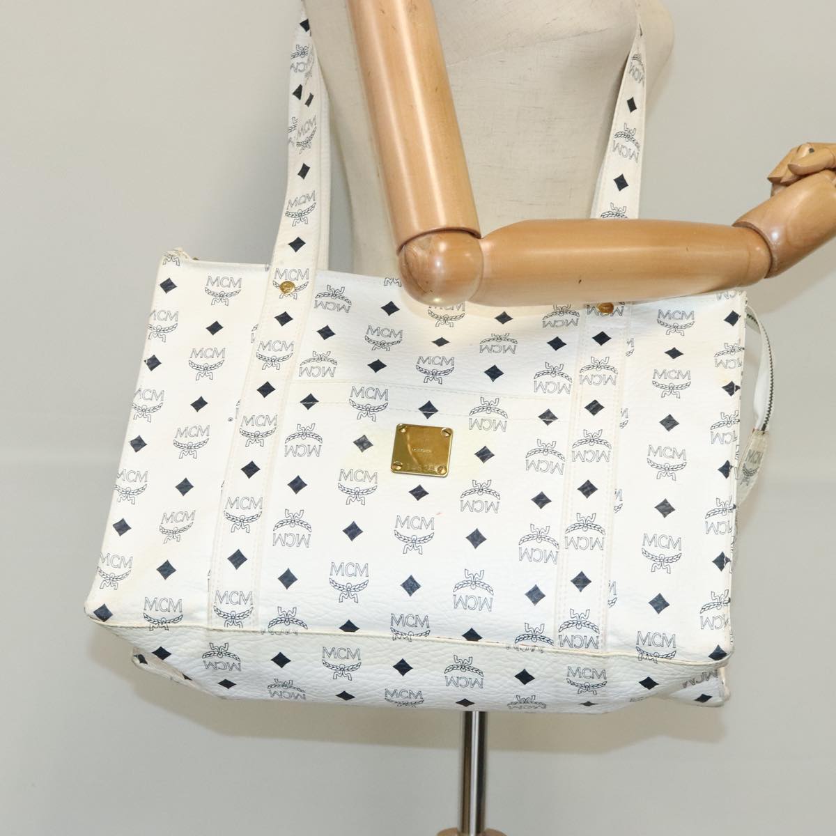 MCM Vicetos Logogram Tote Bag PVC Leather White Gold Auth bs19154