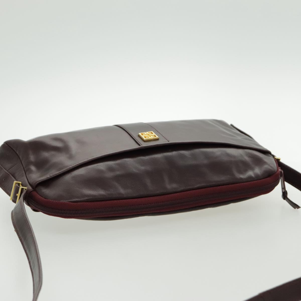 GIVENCHY Shoulder Bag Leather Red Gold Auth bs19201