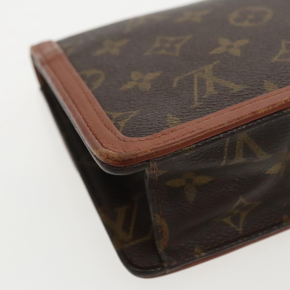 LOUIS VUITTON Monogram Pochette Dam PM Clutch Bag M51812 LV Auth bs19237