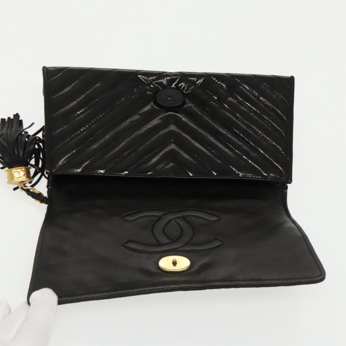 CHANEL V Stitch Clutch Bag Patent leather Black Gold CC Auth bs19260