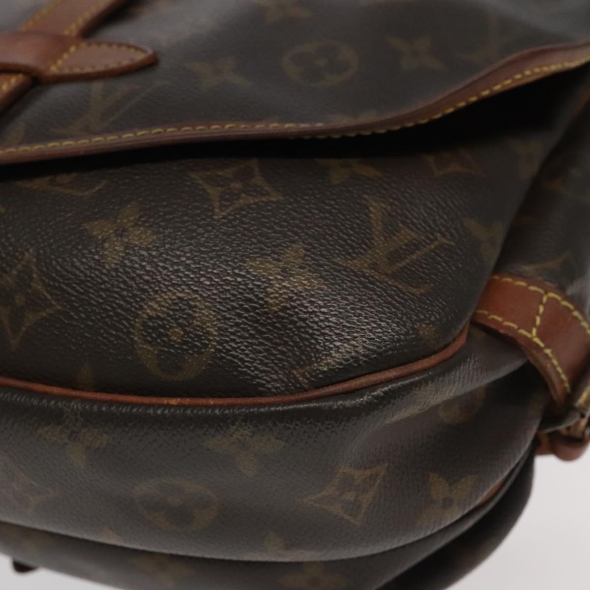 LOUIS VUITTON Monogram Saumur 30 Shoulder Bag M42256 LV Auth bs19263