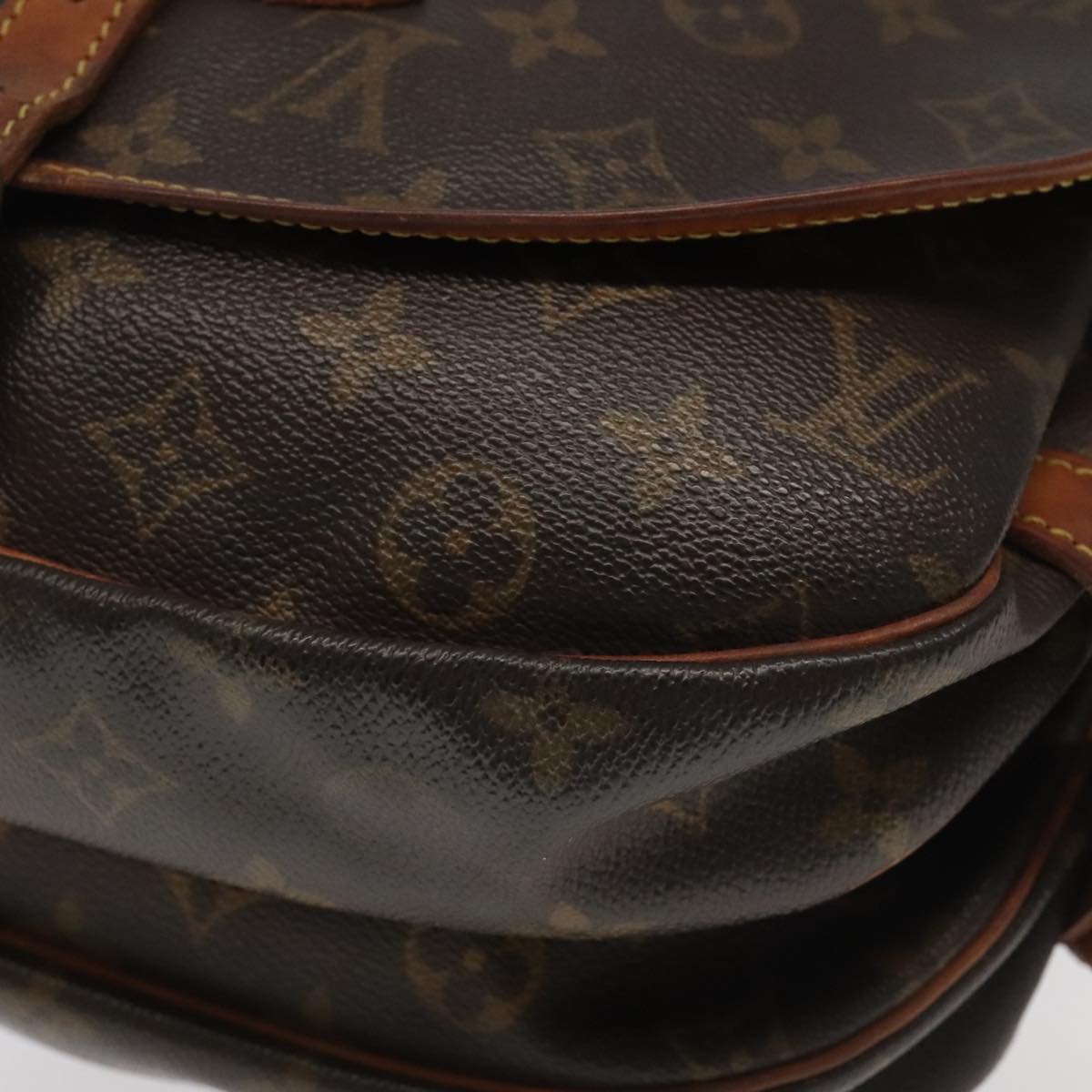 LOUIS VUITTON Monogram Saumur 30 Shoulder Bag M42256 LV Auth bs19263