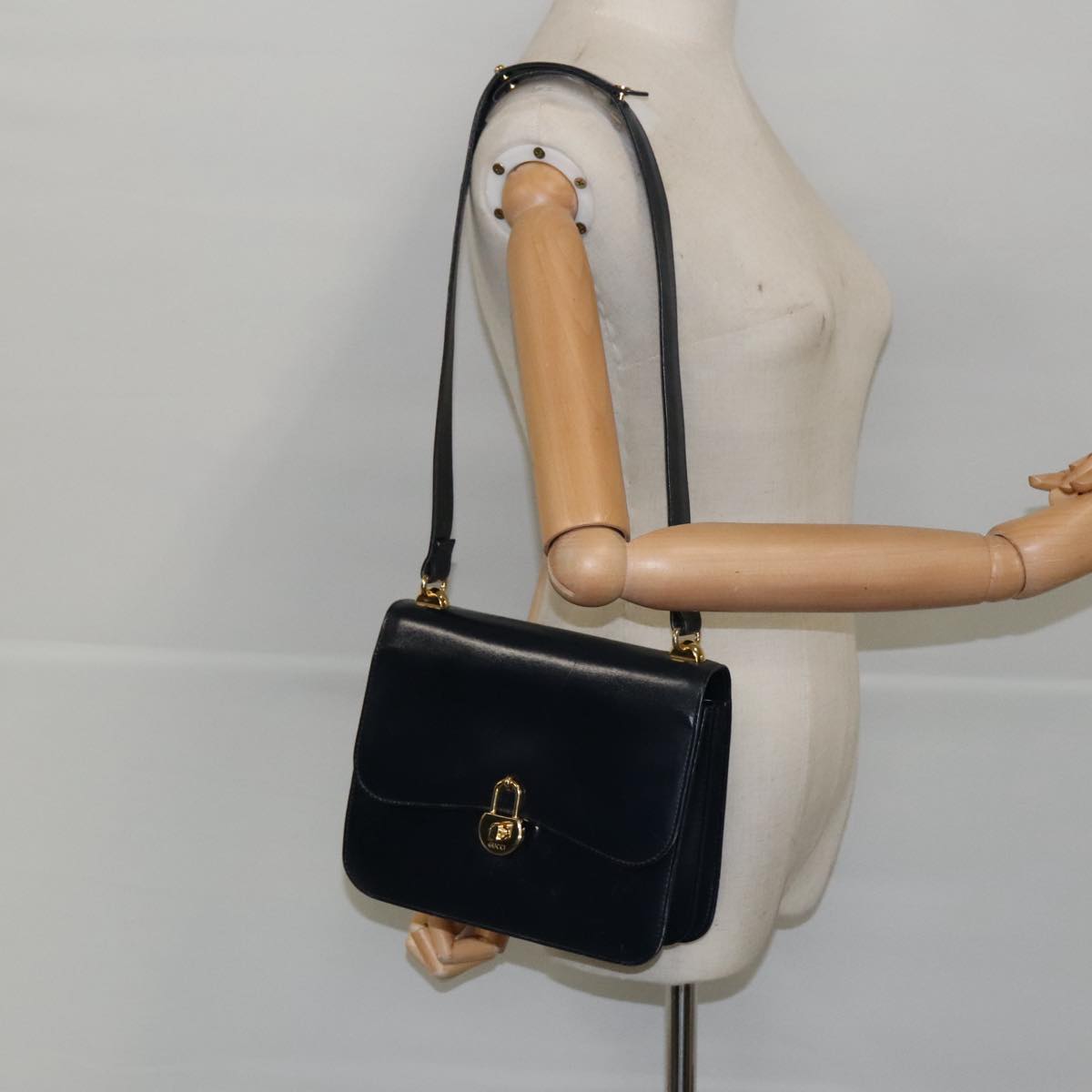 GUCCI Shoulder Bag Leather Navy Gold Auth bs19275