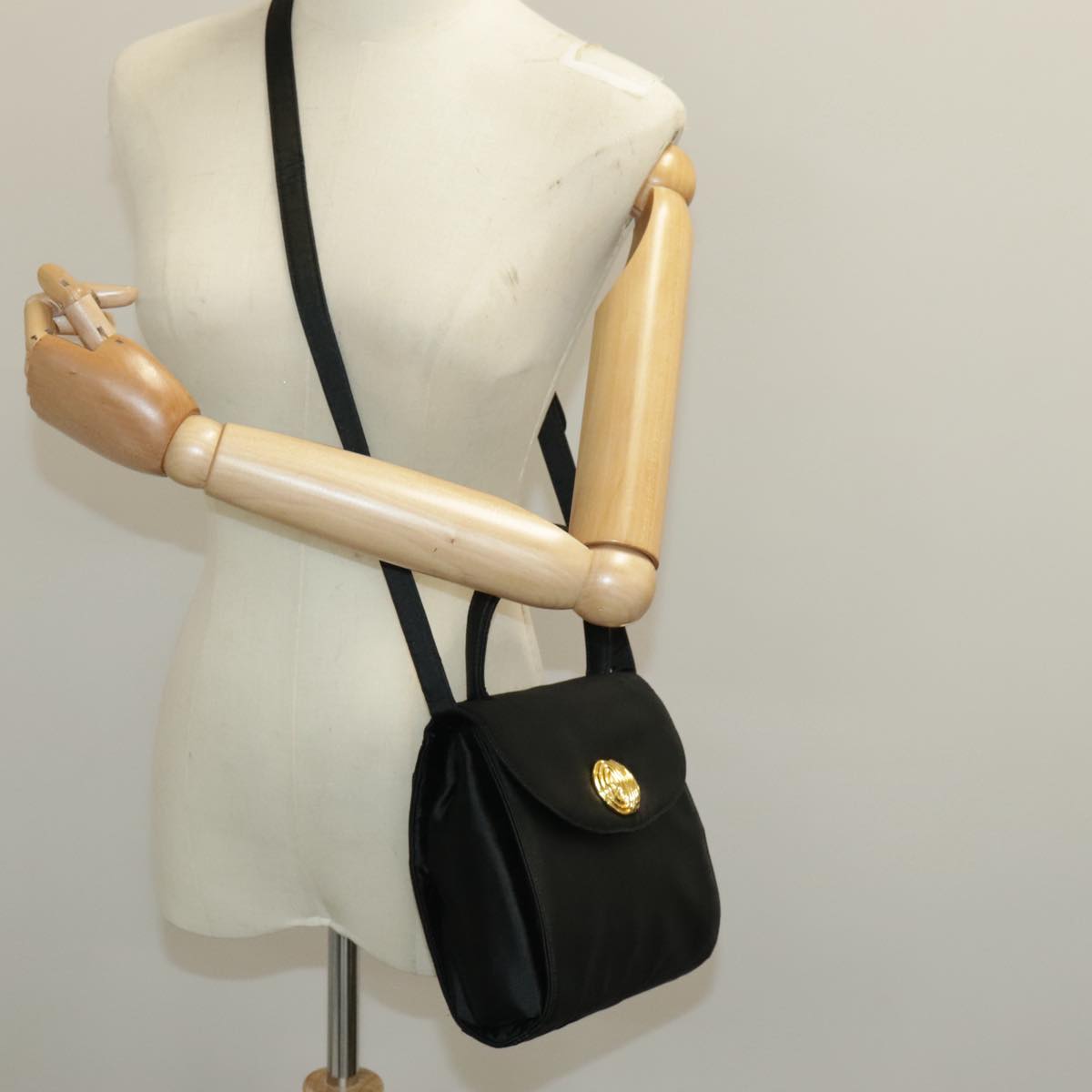 GIVENCHY Shoulder Bag Satin Gold Black Auth bs19323