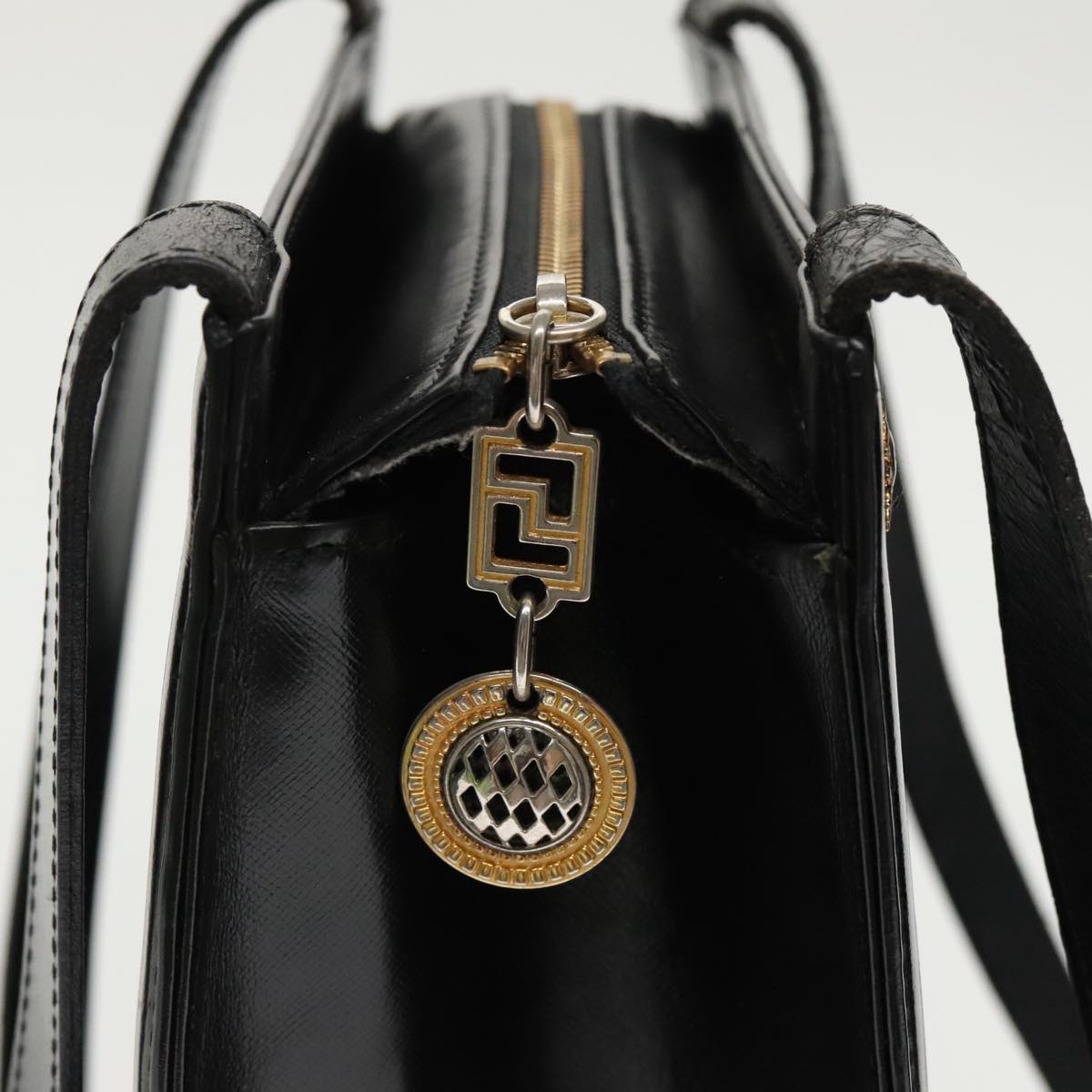 VERSACE Shoulder Bag Leather Black Gold Auth bs19382