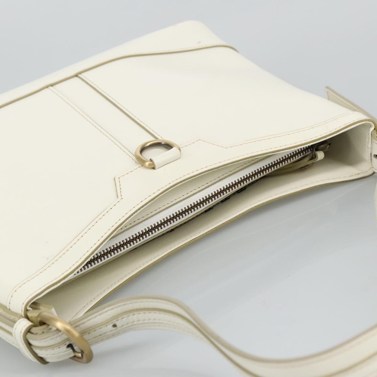 BURBERRY Shoulder Bag Leather White Gold Auth bs19411