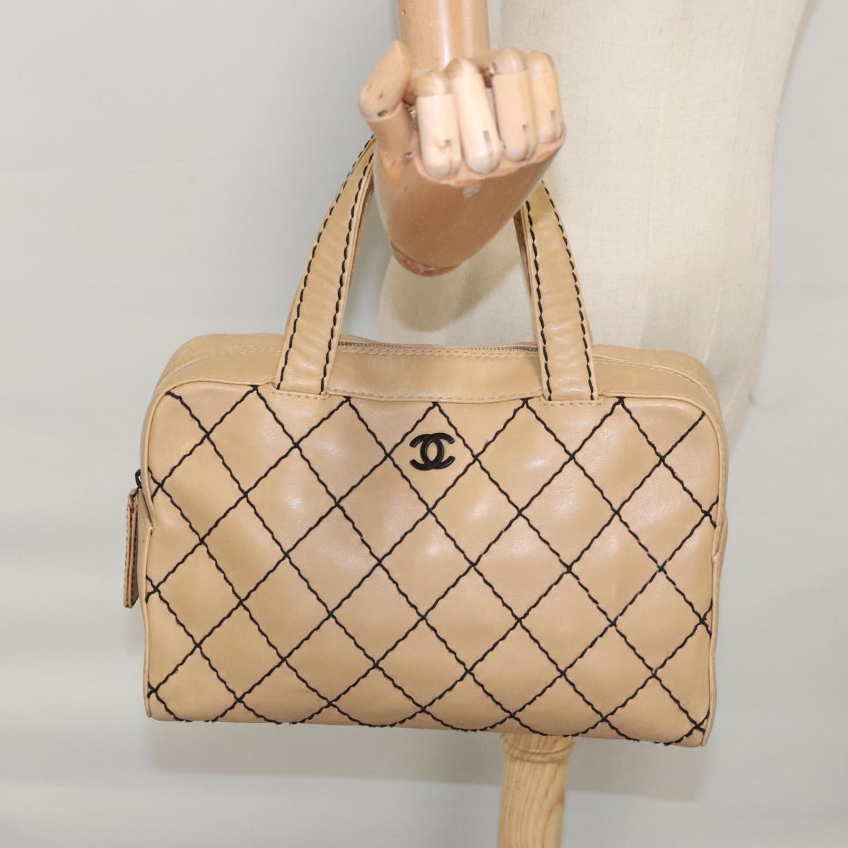 CHANEL Matelasse Wild Stitch Hand Bag Leather Beige CC Auth bs19424