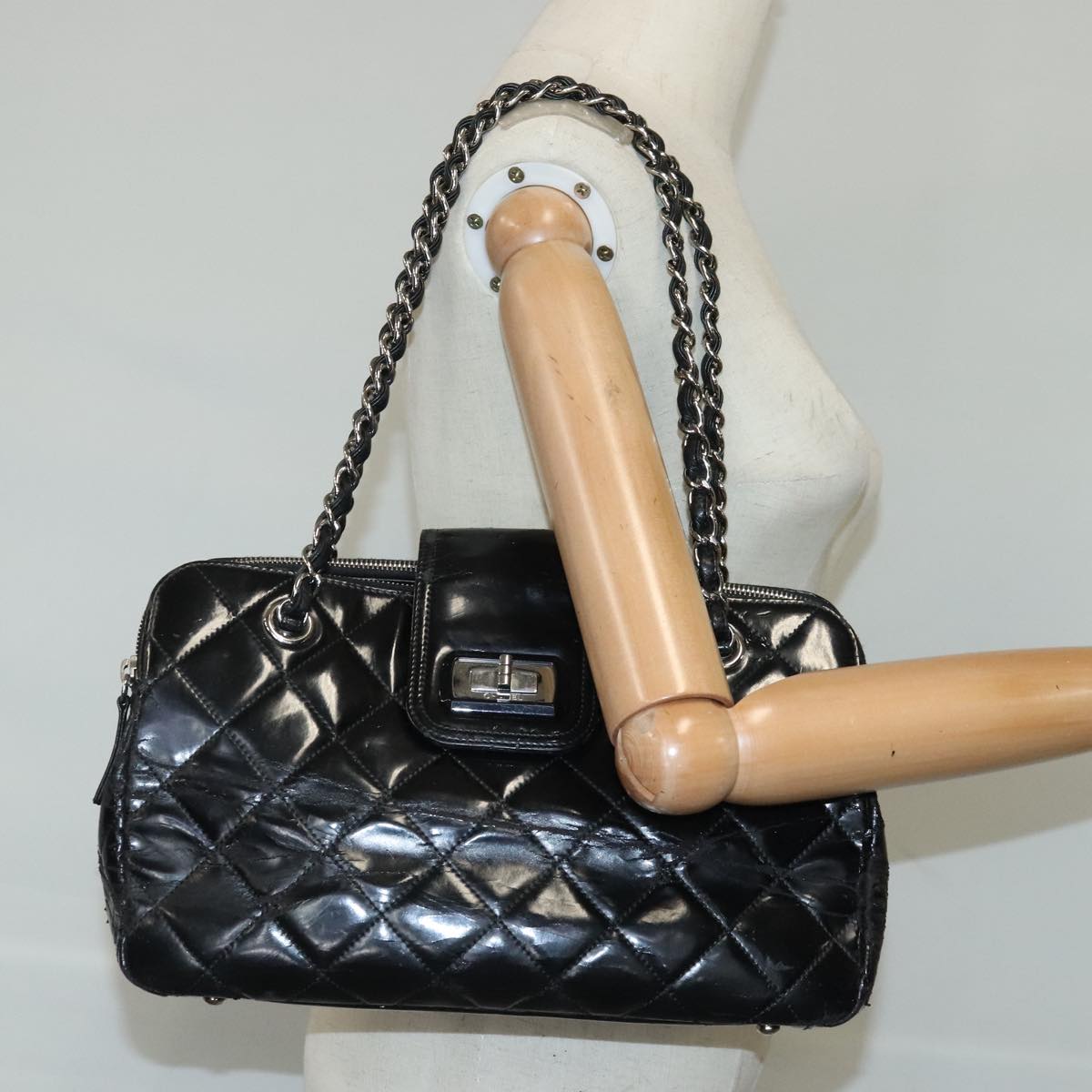 CHANEL Chain Shoulder Bag Patent leather Black Silver CC Auth bs19455