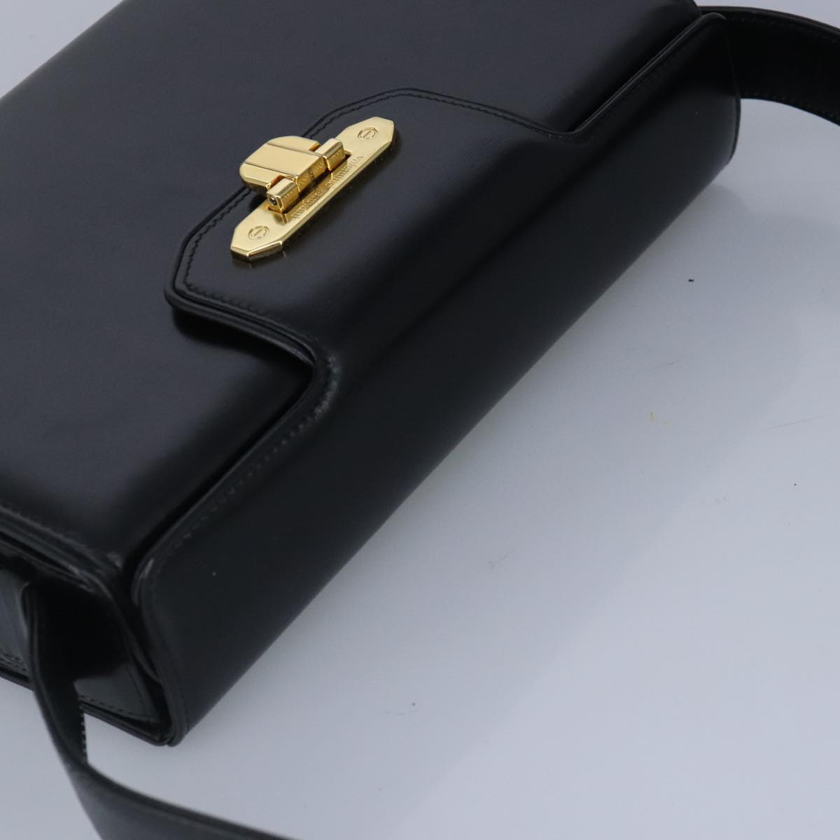 VALENTINO Shoulder Bag Leather Black Gold Auth bs19467