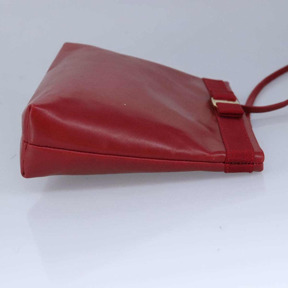 Salvatore Ferragamo Vala Shoulder Bag Leather Red Gold Auth bs19501