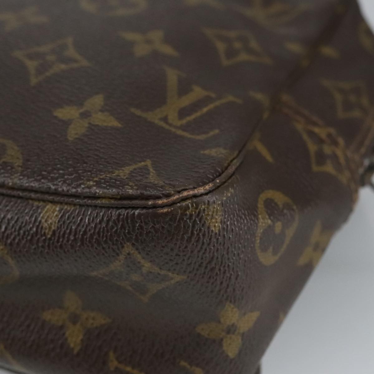 LOUIS VUITTON Monogram Trousse Toilette 28 Clutch Bag M47522 LV Auth bs19588