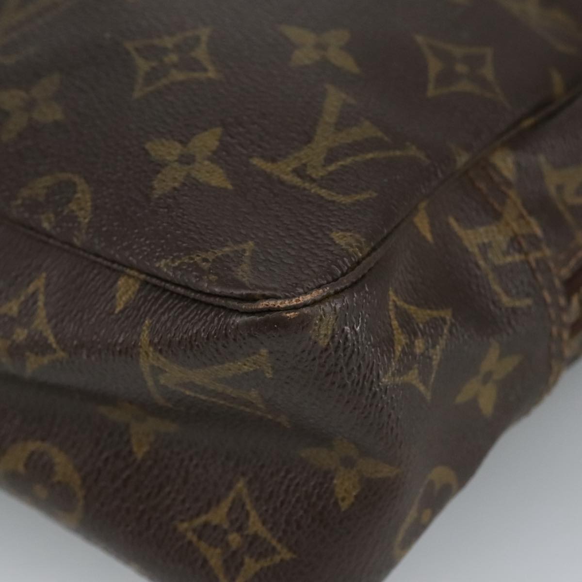 LOUIS VUITTON Monogram Trousse Toilette 28 Clutch Bag M47522 LV Auth bs19588