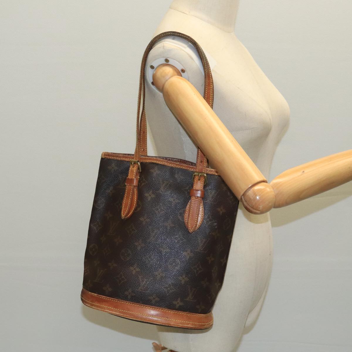 LOUIS VUITTON Monogram Bucket PM Shoulder Bag M42238 LV Auth bs19593