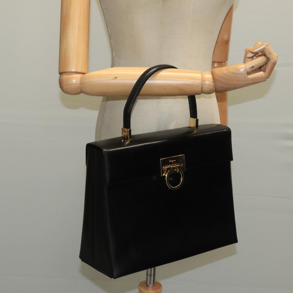 Salvatore Ferragamo Gancini Hand Bag Leather Black Gold Auth bs19613