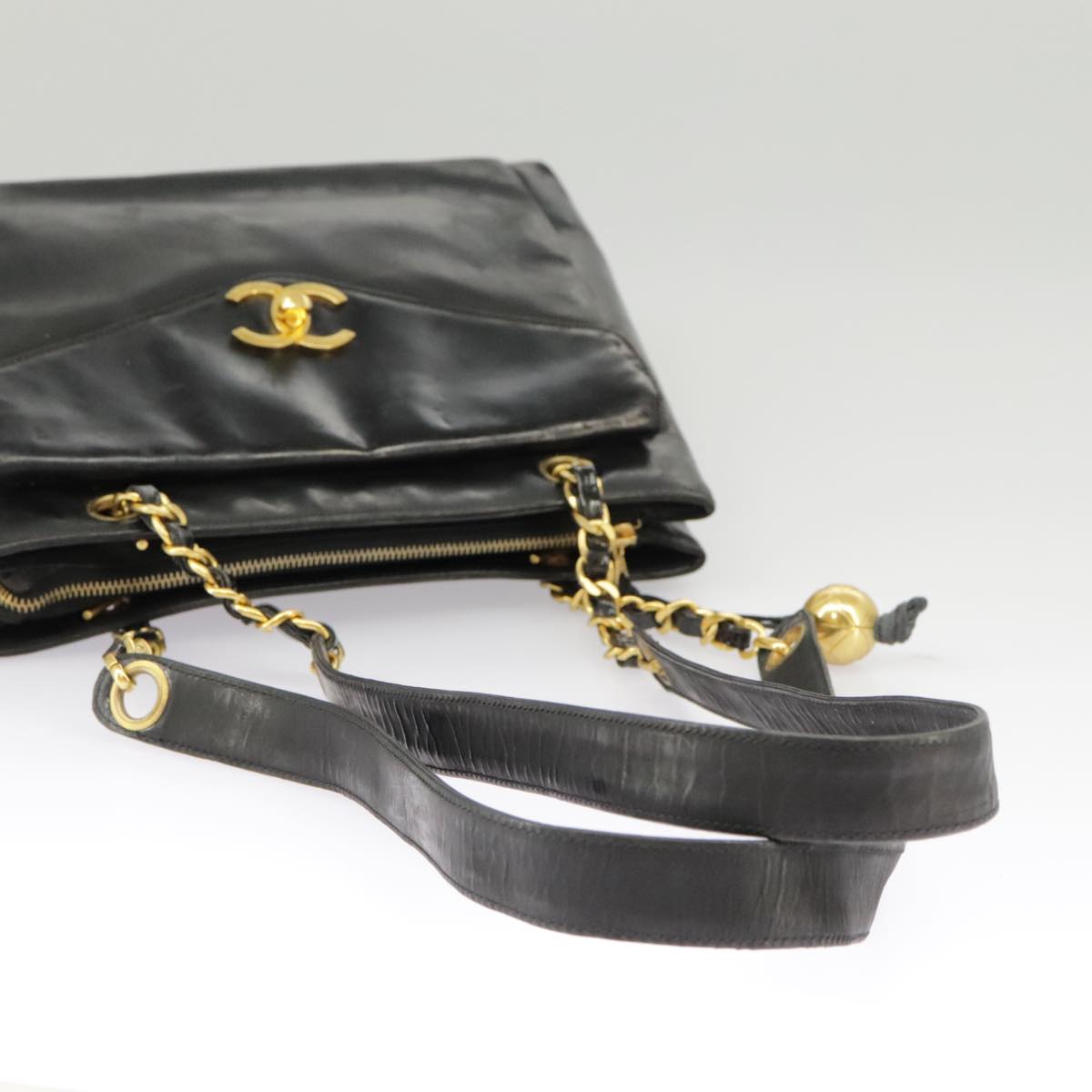 CHANEL Chain Shoulder Bag Patent leather Black Gold CC Auth bs19650