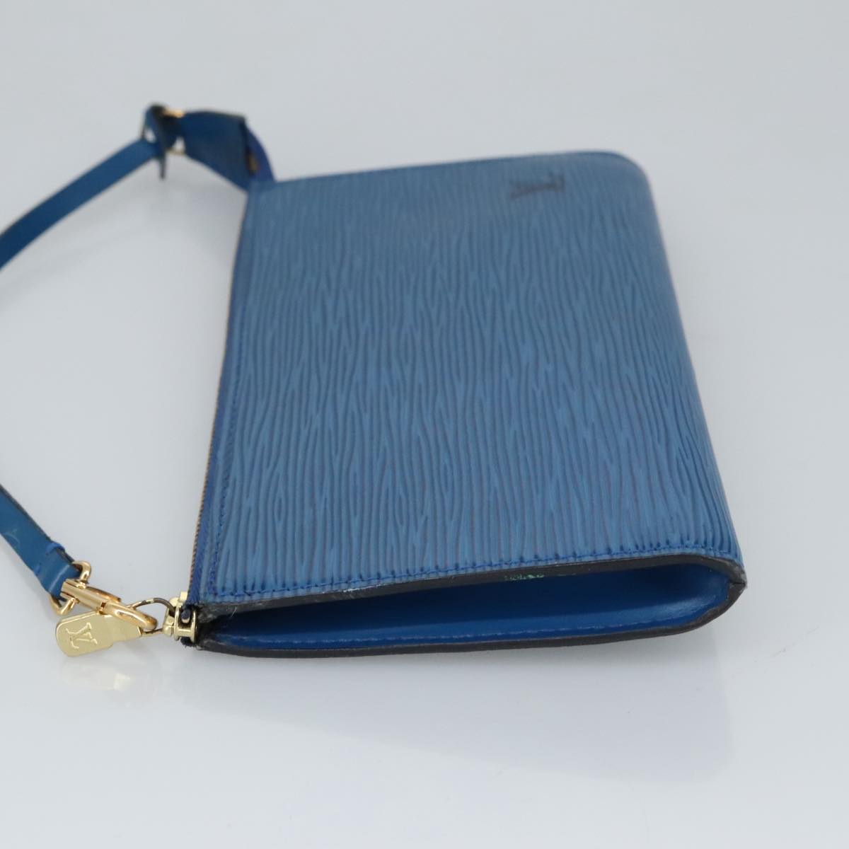 LOUIS VUITTON Epi Pochette Accessoires Pouch Vintage Blue M52985 LV Auth bs19703