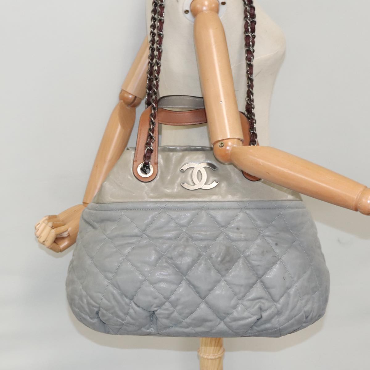 CHANEL Matelasse Hand Bag Leather 2way Gray CC Auth bs19745