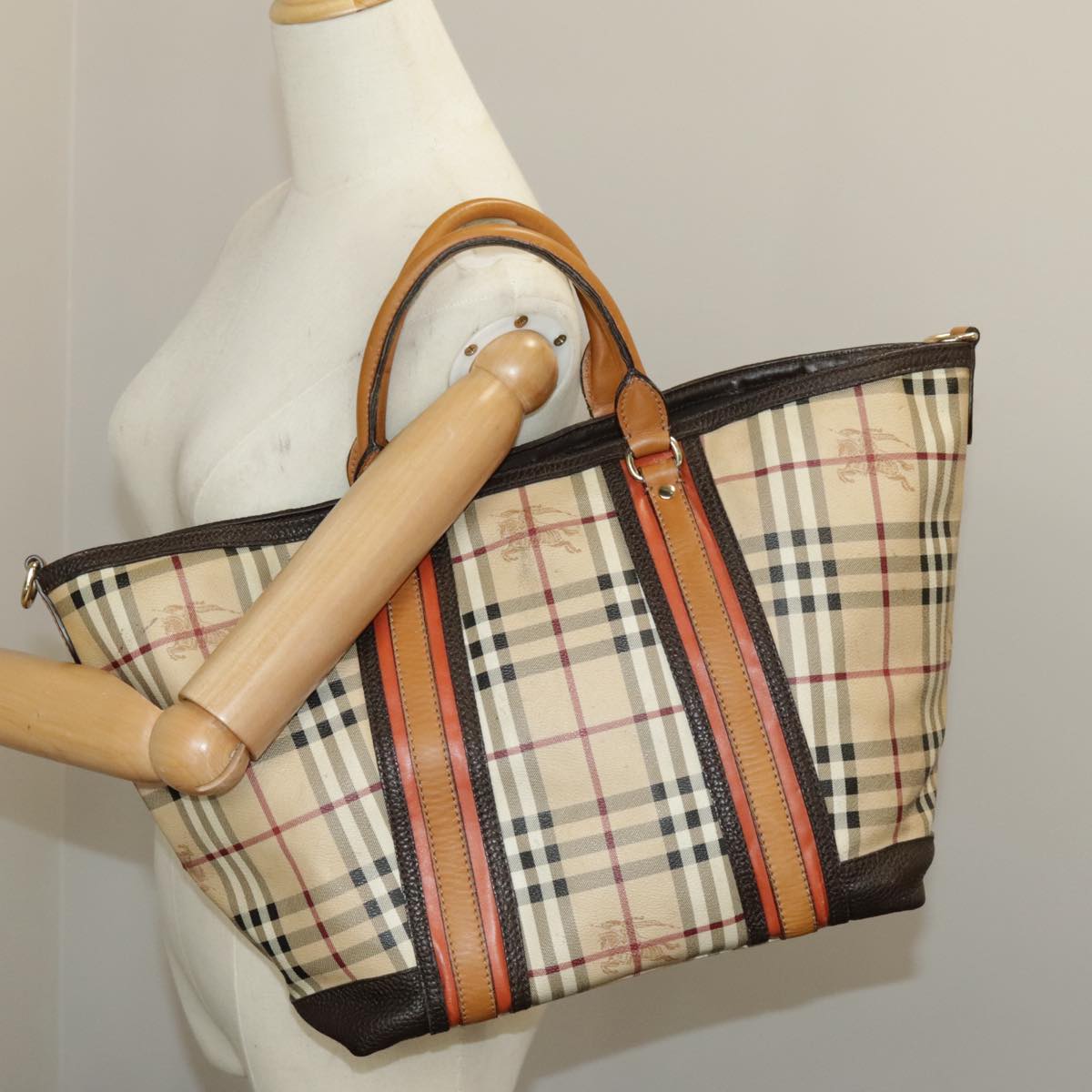 BURBERRY Nova Check Hand Bag PVC Gold Beige Auth bs19789