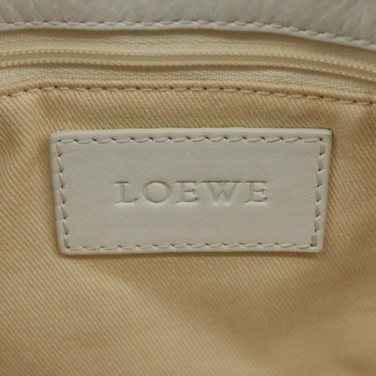 LOEWE Shoulder Bag Leather White Silver Auth bs19840