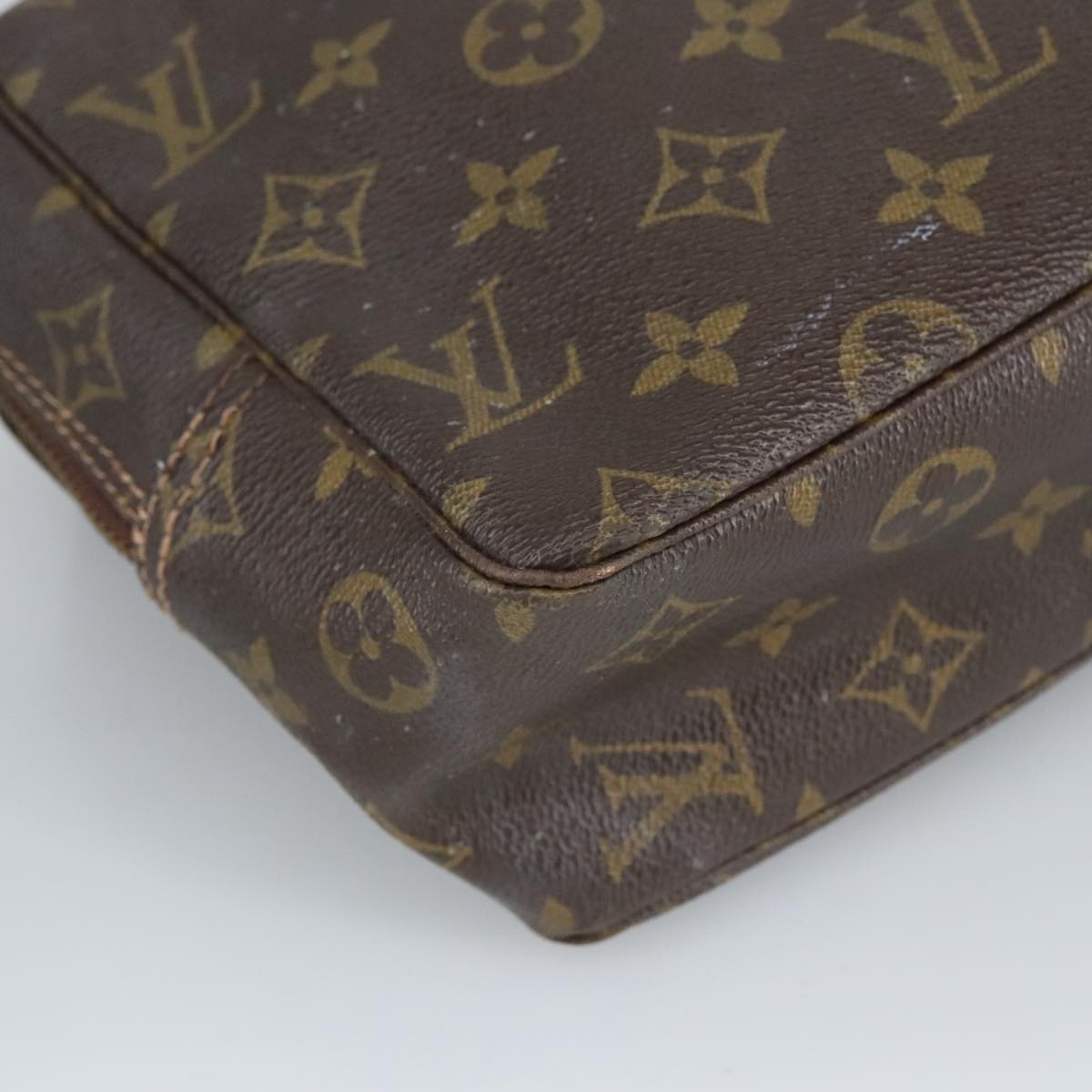 LOUIS VUITTON Monogram Trousse Toilette 28 Clutch Bag M47522 LV Auth bs20012