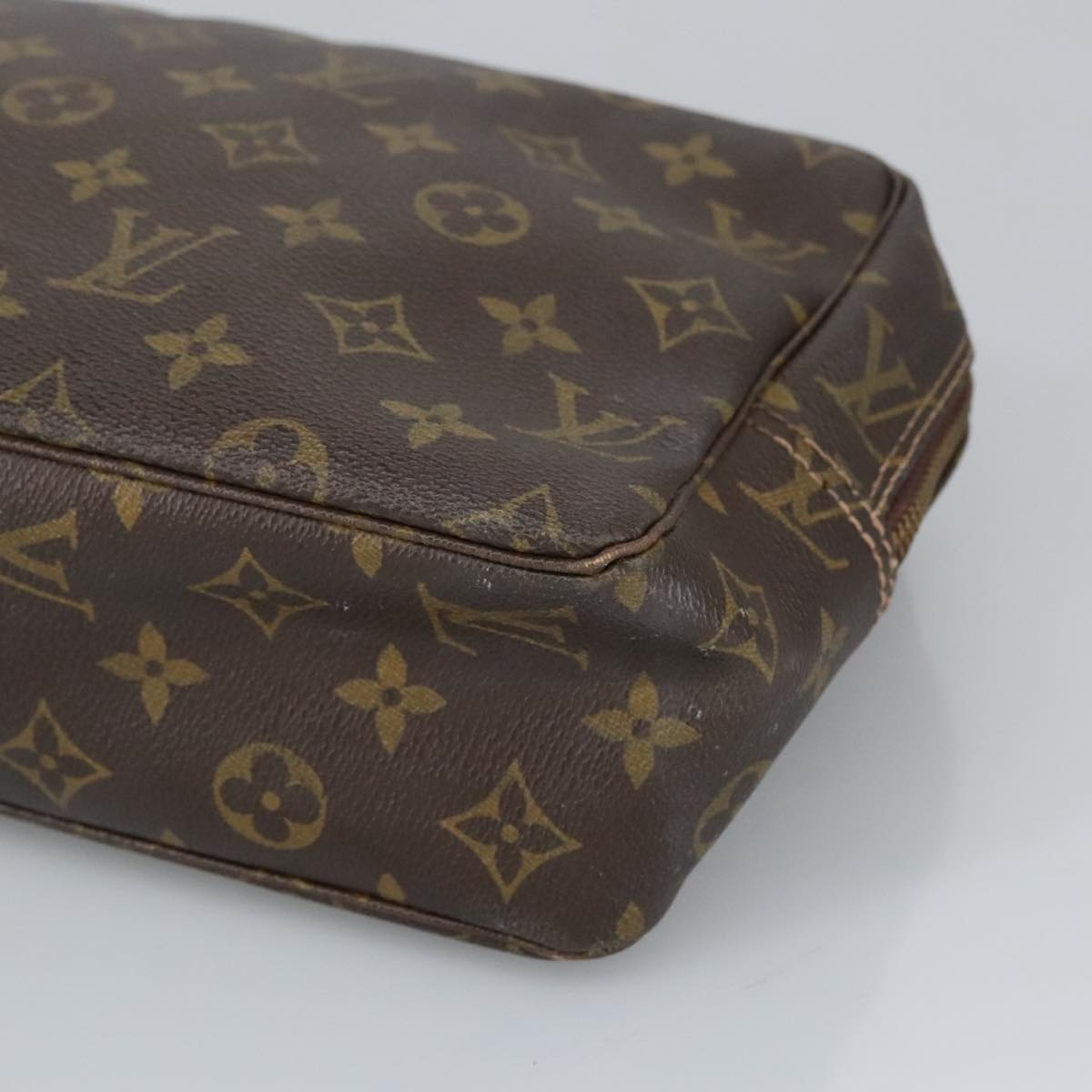 LOUIS VUITTON Monogram Trousse Toilette 28 Clutch Bag M47522 LV Auth bs20012