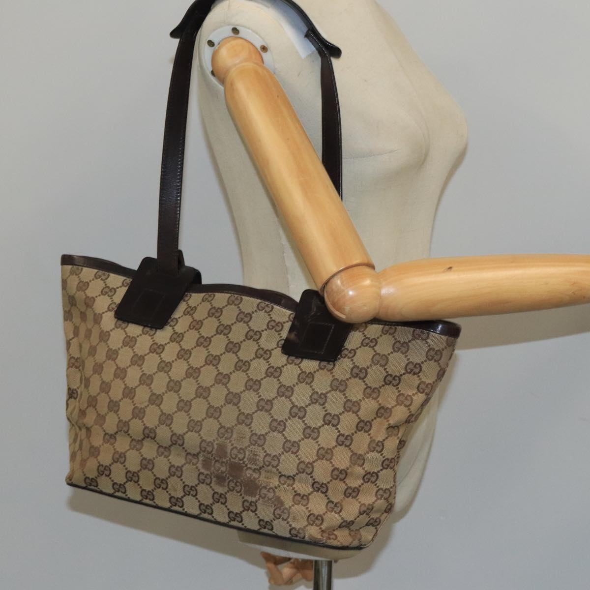 GUCCI GG Canvas Shoulder Bag Beige Auth bs20066