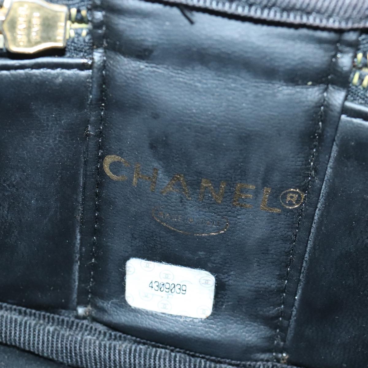 CHANEL Vanity Pouch Enamel Black Gold CC Auth bs20243