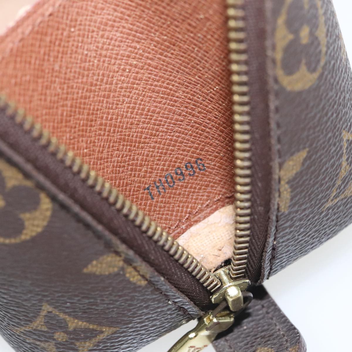 LOUIS VUITTON Monogram Trousse Demi Ronde Cosmetic Pouch M47520 LV Auth bs20282