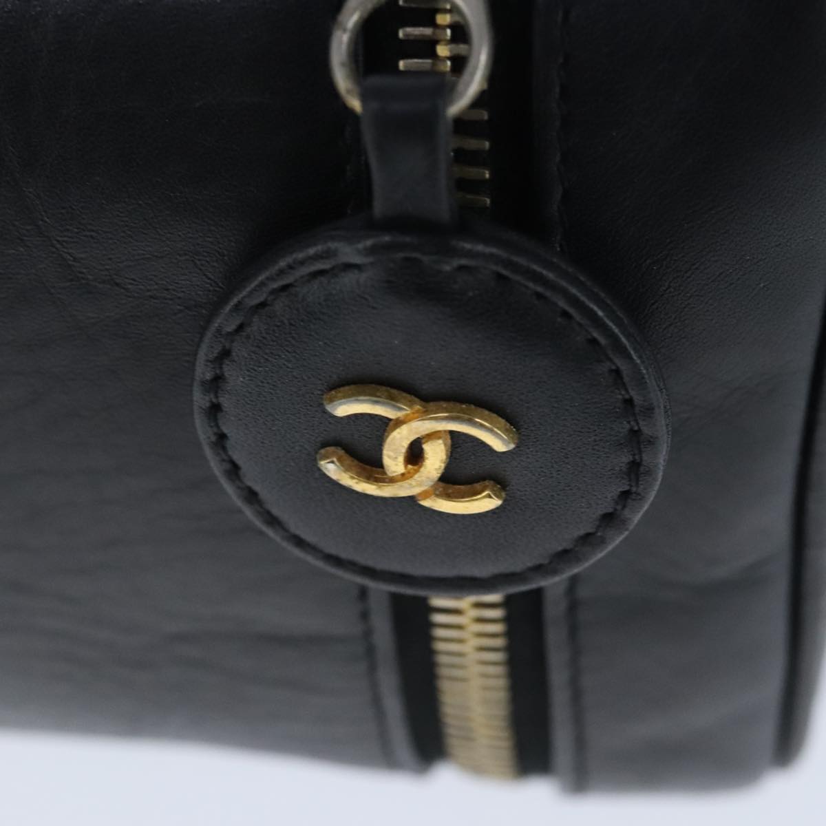 CHANEL Vanity Cosmetic Pouch Calfskin Black Gold CC Auth bs20307