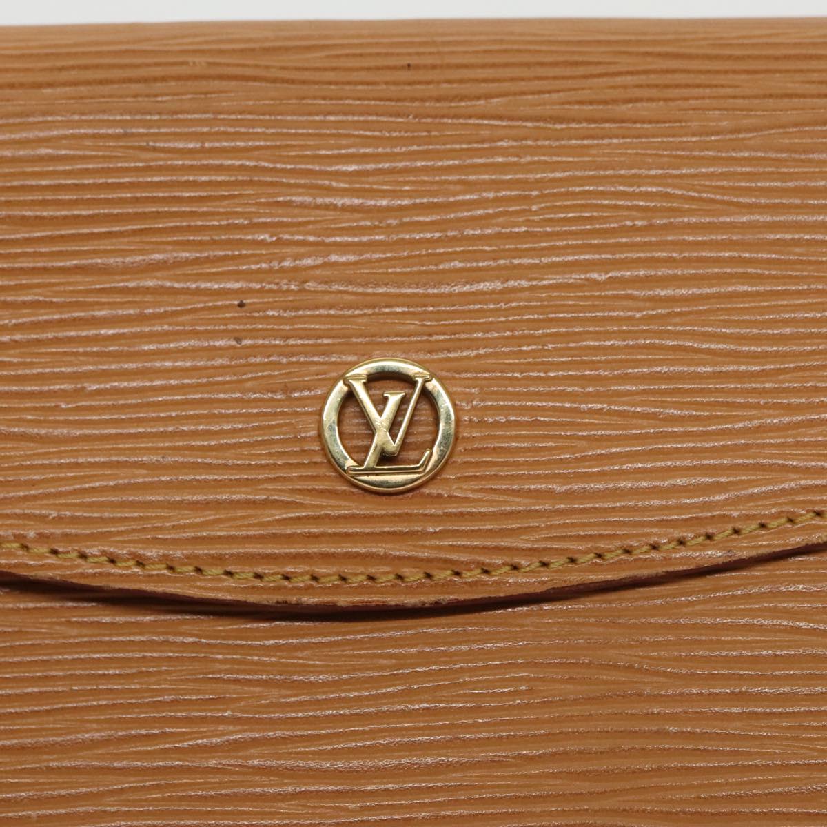 LOUIS VUITTON Epi Montagne 20 Clutch Bag Beige LV Auth bs20316