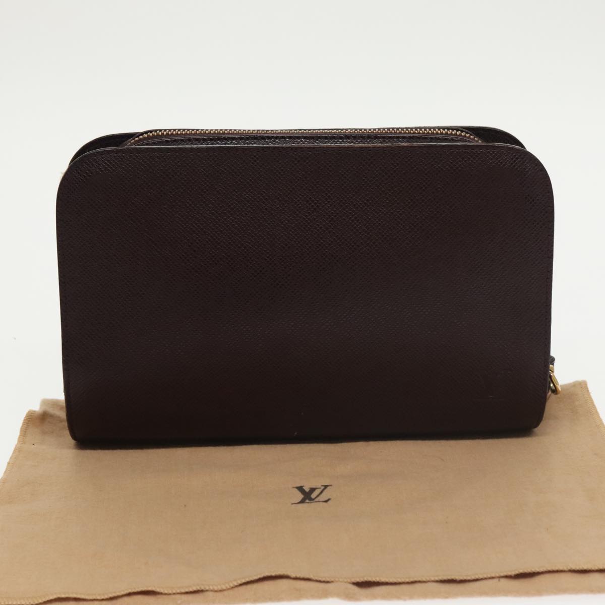 LOUIS VUITTON Taiga Baikal Clutch Bag Acajou M30186 LV Auth bs20317