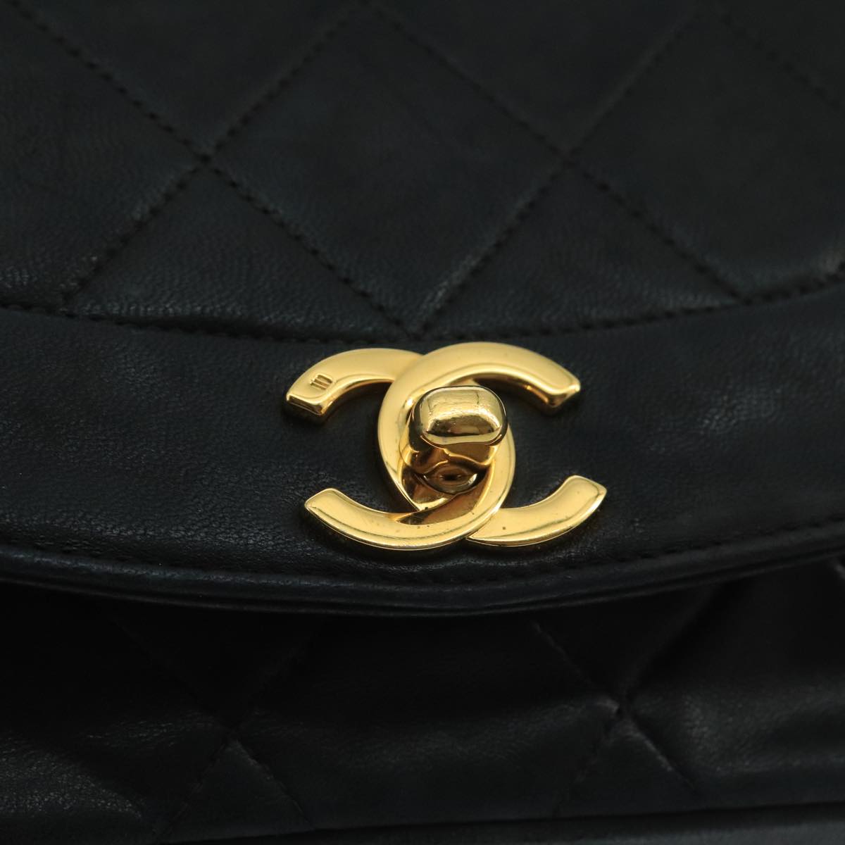 CHANEL Diana Matelasse Chain Shoulder Bag Lamb Skin Black Gold CC Auth bs20390