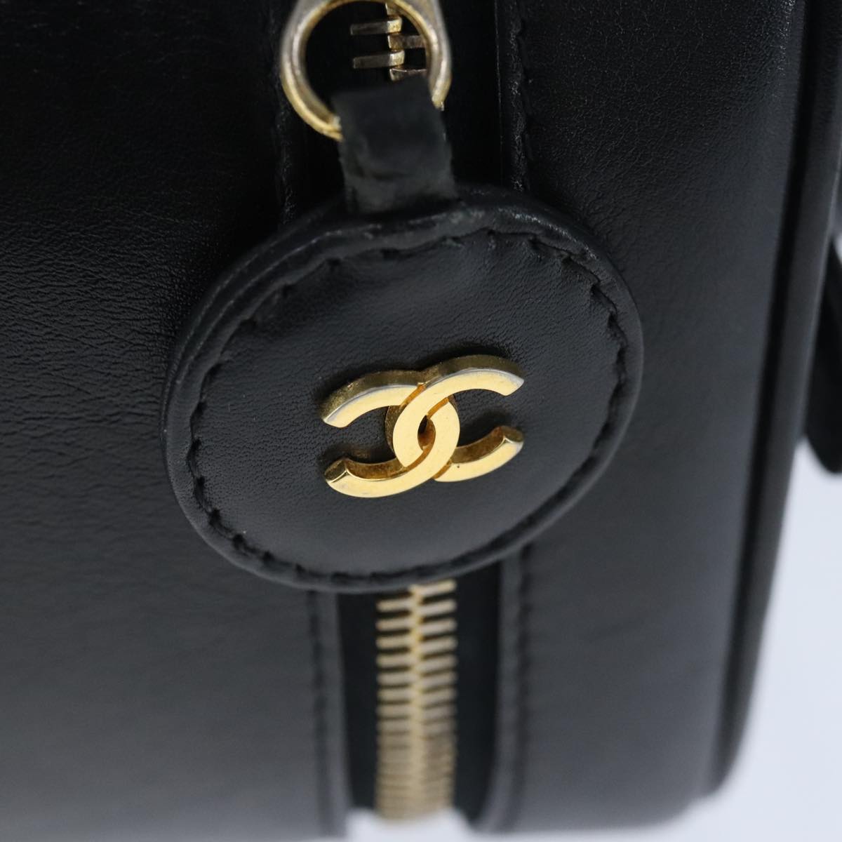 CHANEL Bicolore Vanity Cosmetic Pouch Leather Black Gold CC Auth bs20395