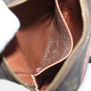 LOUIS VUITTON Monogram Danube Schoudertas M45266 LV Auth bs20722-23