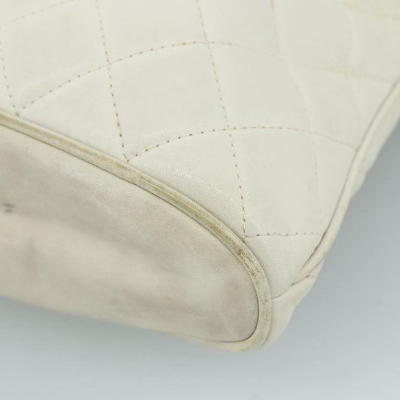 CHANEL Matelasse Chain Shoulder Bag Leather White Gold CC Auth bs20903