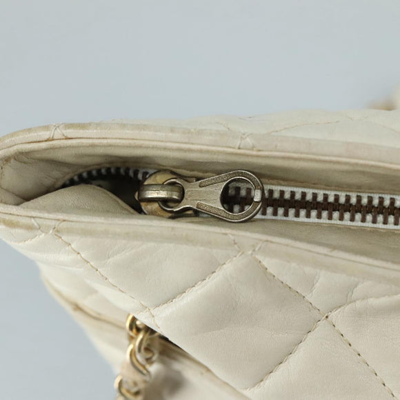 CHANEL Matelasse Chain Shoulder Bag Leather White Gold CC Auth bs20903
