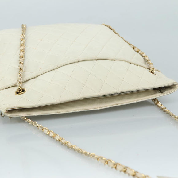 CHANEL Matelasse Chain Shoulder Bag Leather White Gold CC Auth bs20903