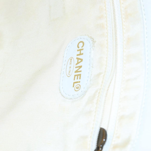 CHANEL Tote Bag Lamb Skin White CC Auth bs21711