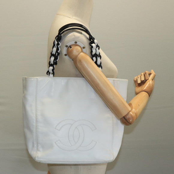 CHANEL Tote Bag Lamb Skin White CC Auth bs21711