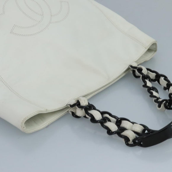 CHANEL Tote Bag Lamb Skin White CC Auth bs21711