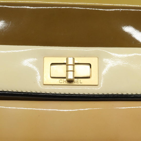 CHANEL Chain Shoulder Bag Patent leather Yellow Gold CC Auth bs22911