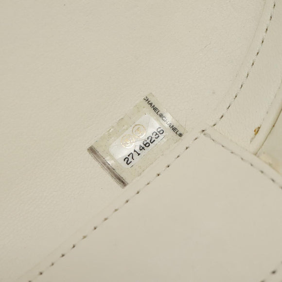 CHANEL V Stitch LA PAUSA Chain Shoulder Bag Leather White CC Auth bs23014AV