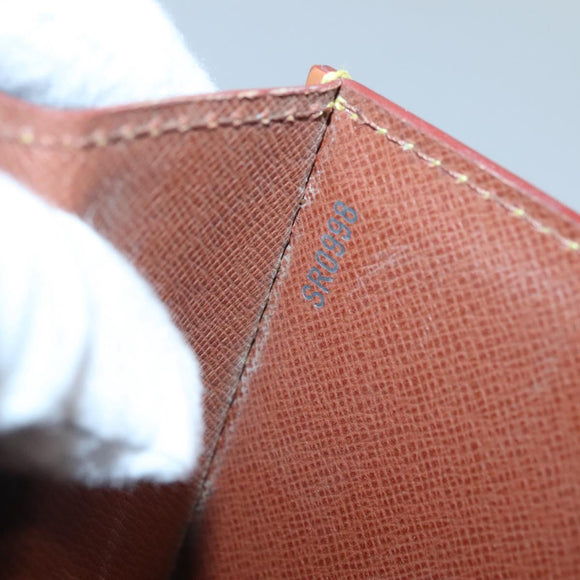 LOUIS VUITTON Epi Serviette Conseiller Zipangu Gold M54428 LV Auth bs24256