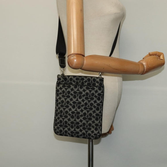 Coach Signature Shoulder Bag Canvas Black Silver Auth bs24655
